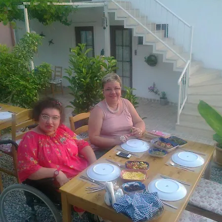 Mira Söğüt